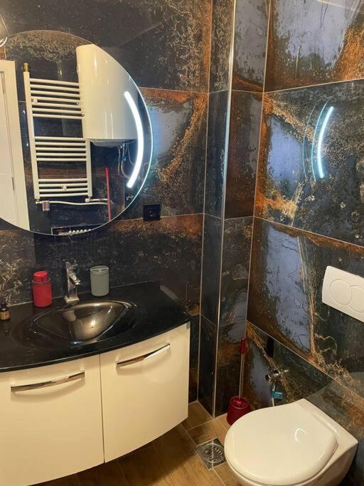 Penthouse With Castle View Apartment Prizren Bagian luar foto
